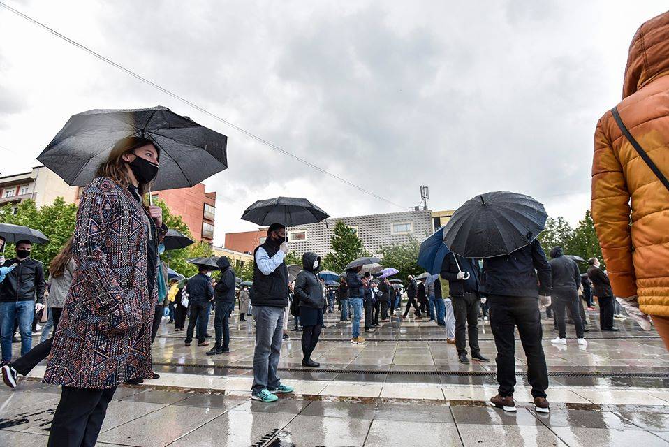 Albin Kurti Destekçileri Protestoları Bildirdi