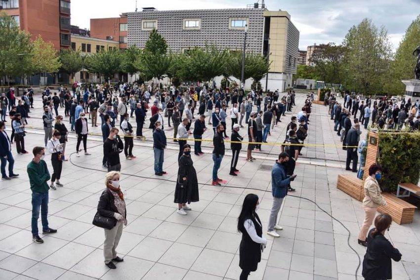 Kosova Polisi VV’nin Protestosuna İzin Verdi
