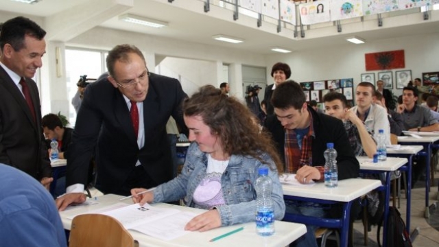 Bitirme Sınavı Bir Hafta Sonraya Ertelendi
