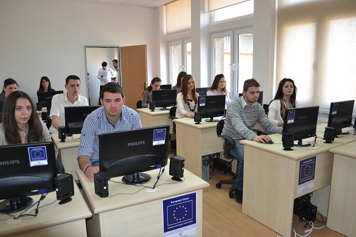İOM'dan Prizren Üniversitesi'ne Bilgisayar Laboratuarı