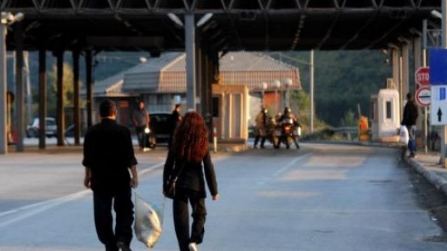 Makedonya-Kosova Sınırı Kimliklerle Geçilecek