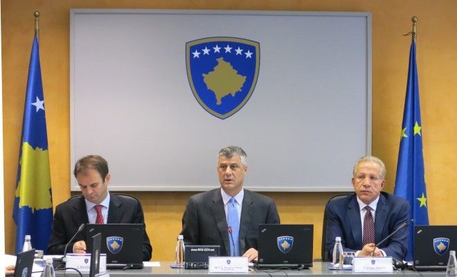 Thaçi, Nisanda Maaşların Artacağını Bildirdi