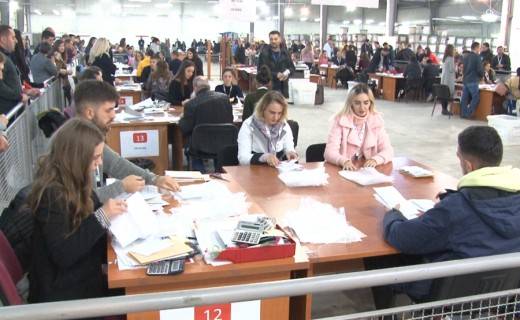 Onanan Oy Pusulaları Bu Gece Sayılıyor