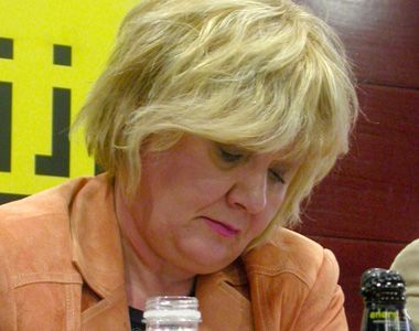 Daçiç, Rada Trajković'i Görevden Aldı