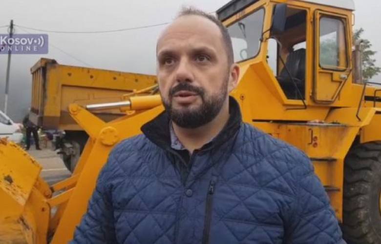 KFOR’un Geçmesi İçin Yolun Bir Şeridini Açtık