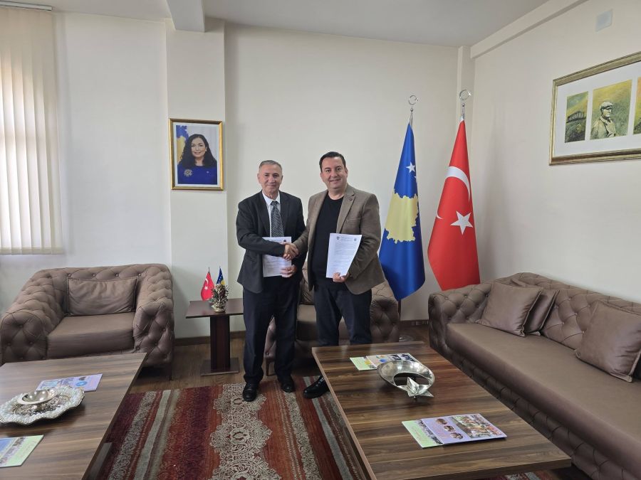 Raif Mazrek, Mamuşa Anadolu İlköğretm Müdürü