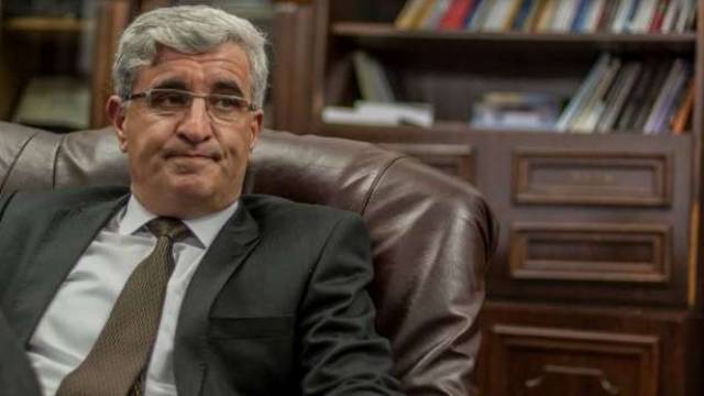 Rektör Zejnullahu İstifa Etti