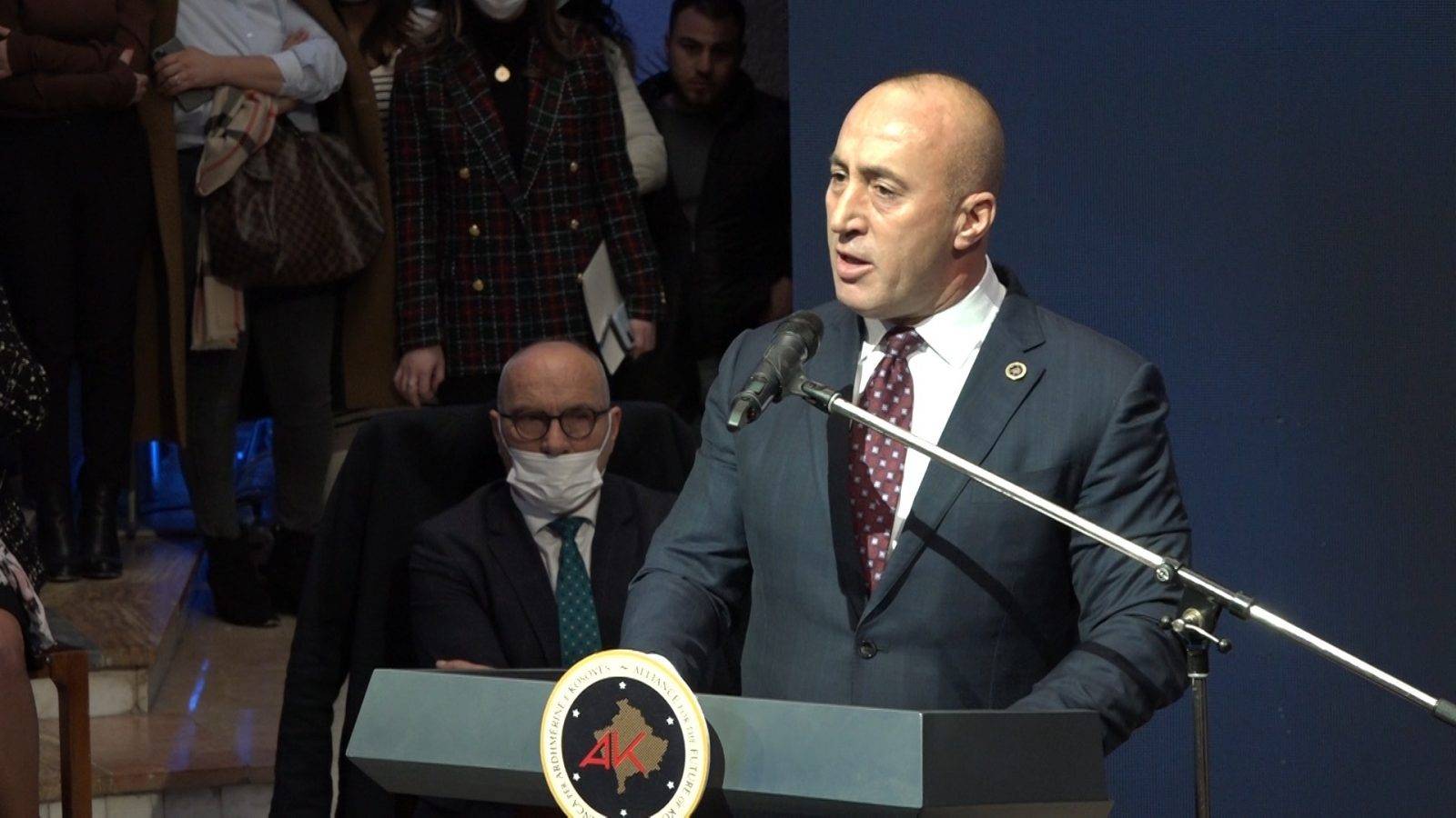 Haradinaj, Arnavutluk ile Birleşmek Fikrini İleri Sürdü