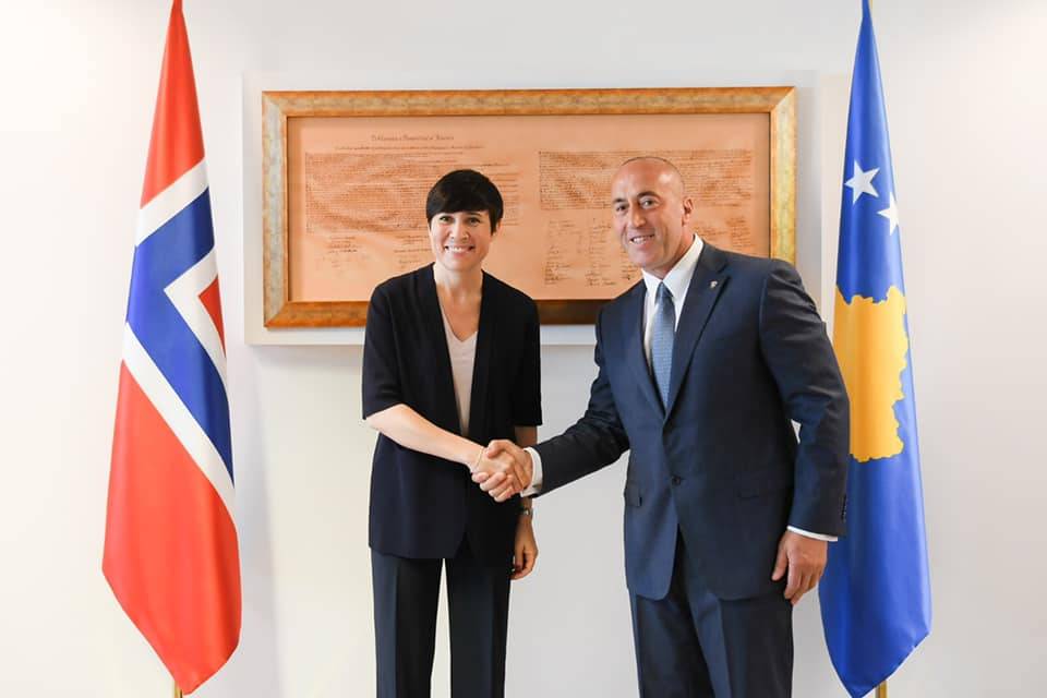 Kosova Sırbistan’la İçerikli Bir Diyalogdan Yanadır