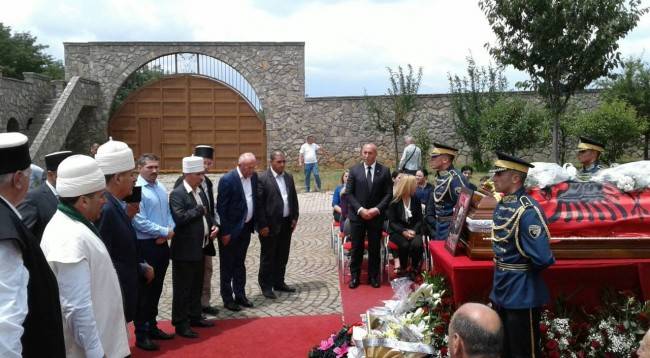 Haradinaj, Vefat Eden Babası Hakkında Konuştu