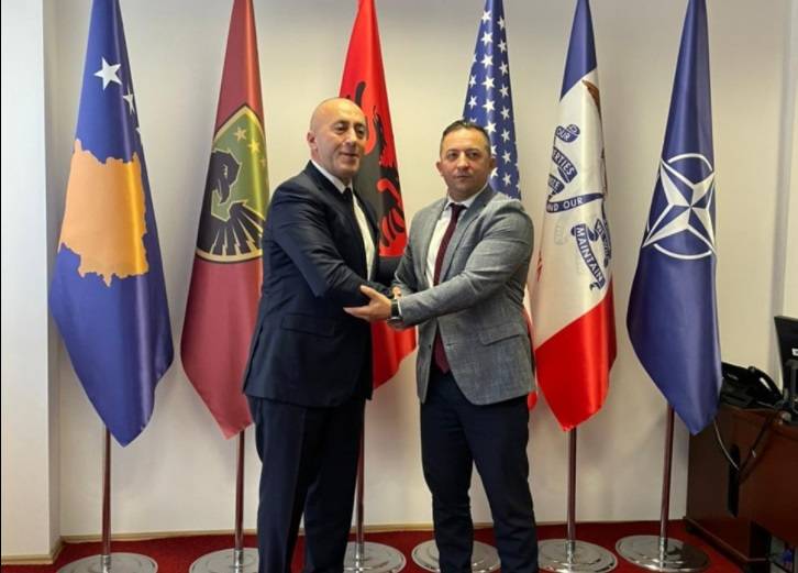 AAK Başkanı Haradinaj Savunma Bakanı Mehaj’ı Ziyaret Etti
