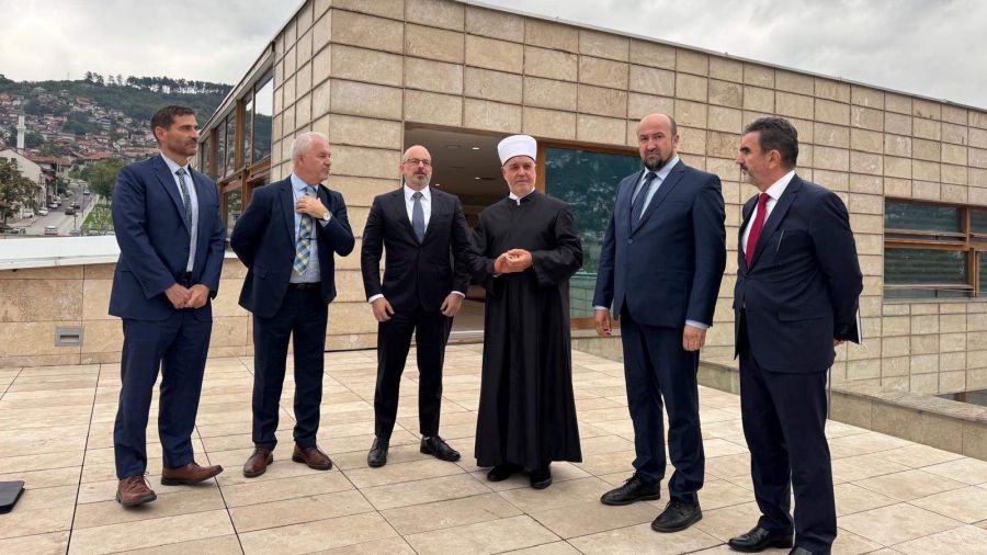 Amerika Maslahatgüzarı Reisul-ulema'yı ziyaret etti