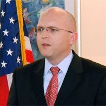 Amerikalı Diplomat Reeker 16 Ocak'ta Priştine'de