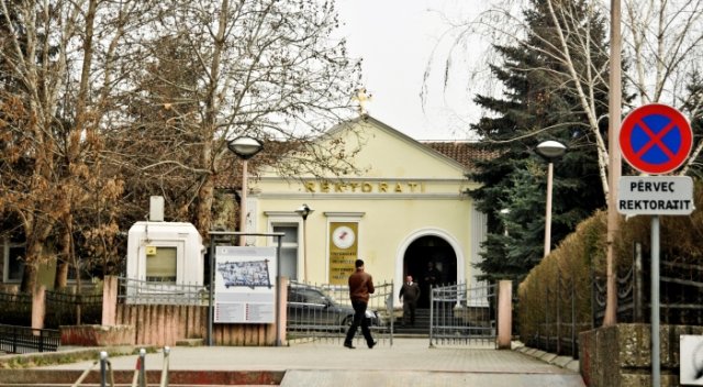 Priştine Üniversitesi'nde Doktora Öğrencilerin Belirlenmesinde Kritersizlik