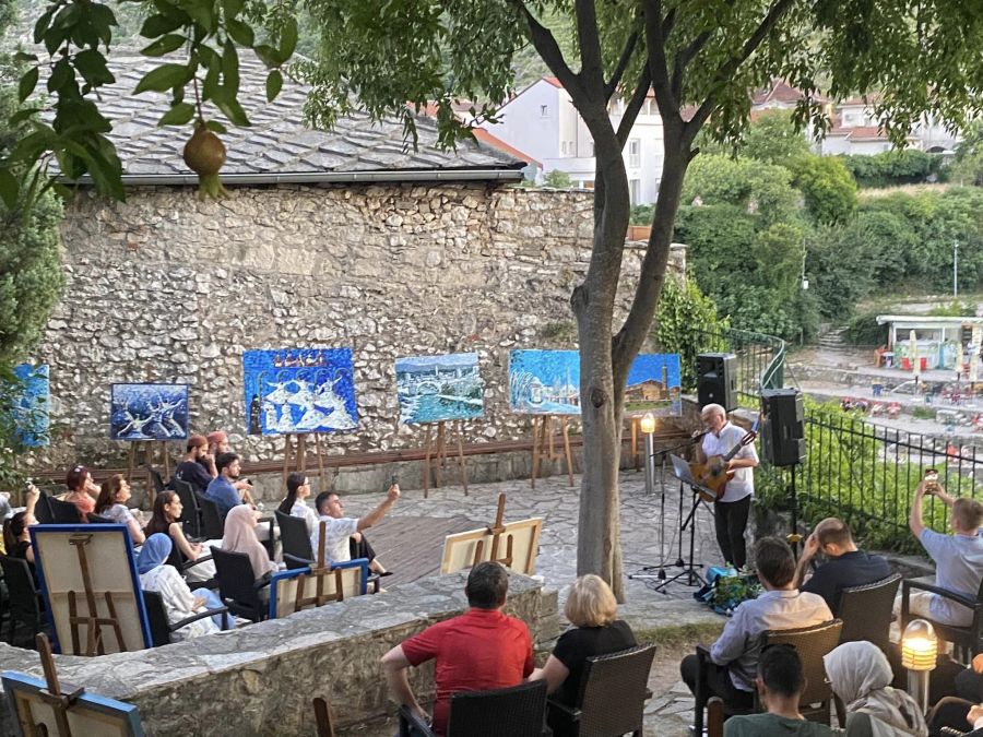 Ressamımız Reşit İsmet’in Mostar’da “Mavi Dünya” Sergisi Açıldı
