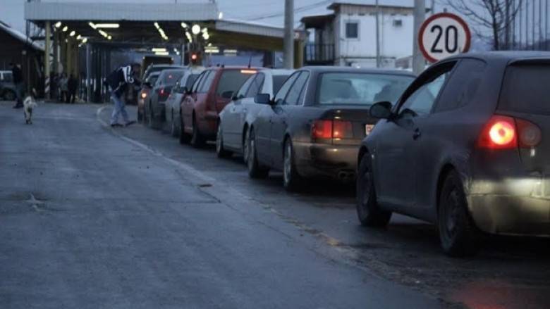 Sırbistan ile Sınır Geçitlerinde Yine Kuyruklar