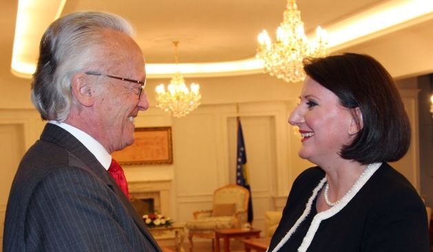Rohan: Kosova Özellikle Kuzeyde Ahtisaari Planı'nı Tamamıyla Uygulasın