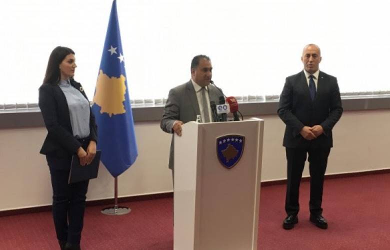 Romanlar Zor Hayat Şartlarıyla Karşılaşıyor