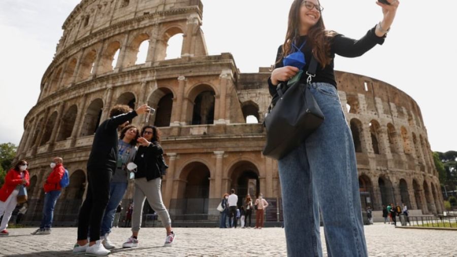 Roma'yı fareler ve yılanlar bastı