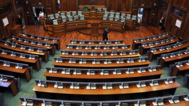 Kosova Meclisi'nde 120 Sandalye İçin Yaklaşık 2000 Aday Yarışacak