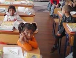 8 Nisan Dünya Romanlar Günü Kaydediliyor