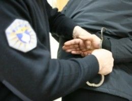 Kosova Polisi, Podujeva'da Silah ve Cephane Ele Geçirdi