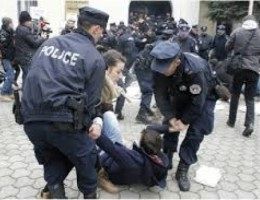 Protestocu Öğrenciler Tutuklananların Serbest Bırakılmasını İstiyor