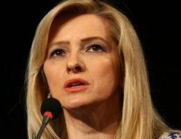 Kosova Sırpları Seçimlere Katılmalı