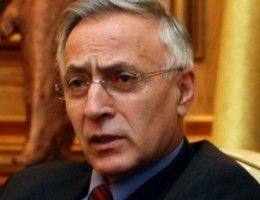 Krasniqi, Limaj'ın Suçsuz Olduğuna İnanıyor