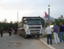 Sırplar Mitroviça-Ribariç Karayolunu Ablukaya Aldı