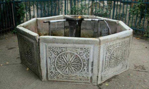 Priştine Belediyesi: Eski Şadırvan Geçici Olarak Kaldırıldı