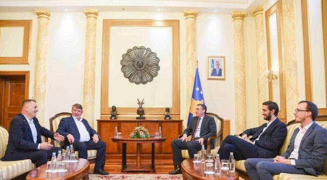 Gelecek Yıldan İtibaren Sağlık Personeli Maaşları Artacak