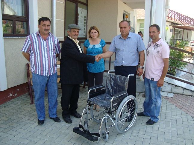Mamuşa Belediyesi'nden Norton Gajani'ye Tekerlekli Sandalye