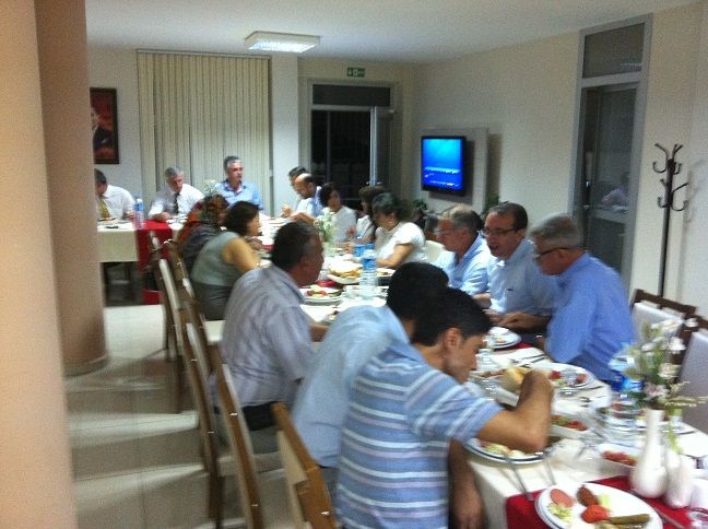 Saruhan Yıldönümü Kutlamalarına Vuçitırın Heyeti Katıldı