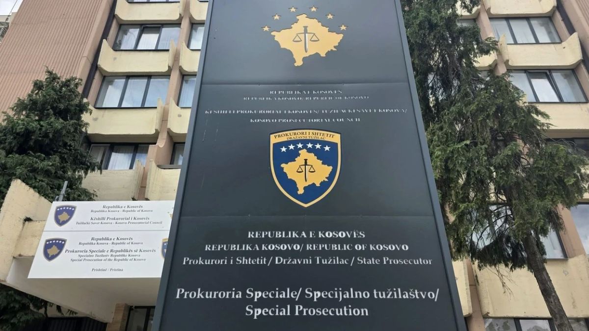 Altı Eski Cezaevi Görevlisine Savaş Suçu Suçlaması
