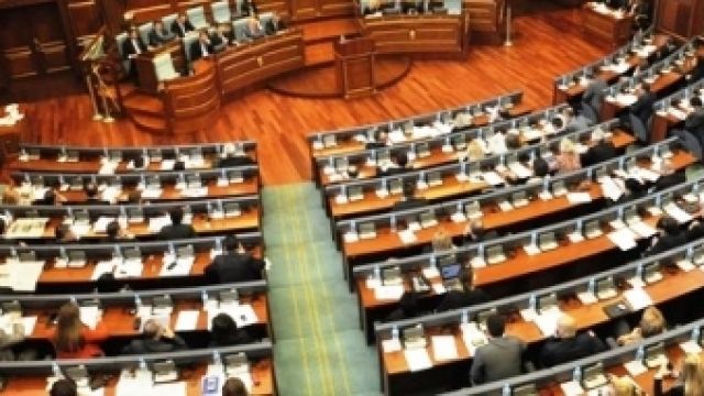 Meclis Oturumunun Ertelenmesi PDK-nın İşine Geldi