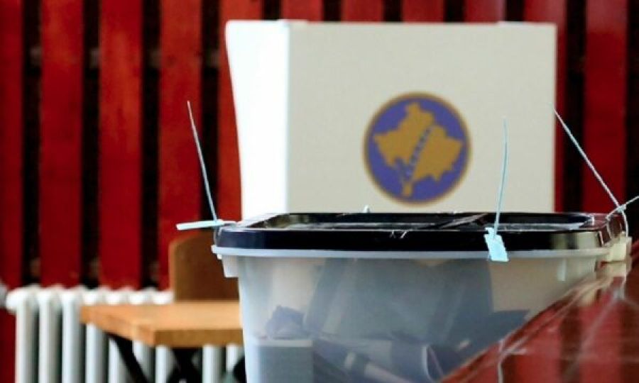 Kosova'da Seçim Günü: Vatandaşlar Sandık Başında