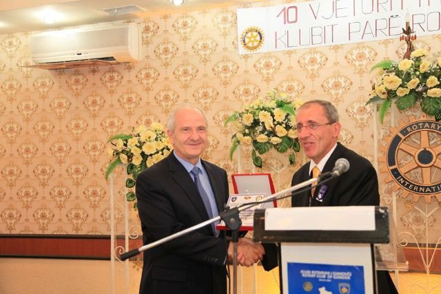 Sejdiu, Rotary Kulübün Onur Üyesi Seçildi
