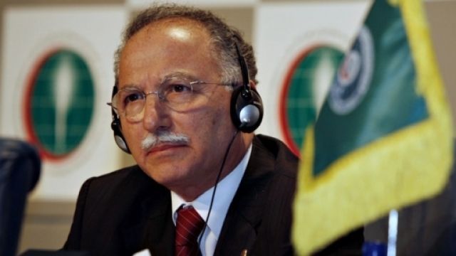 İİT Genel Sekreteri İhsanoğlu Kosova'nın Tanınması Çağırısında Bulundu