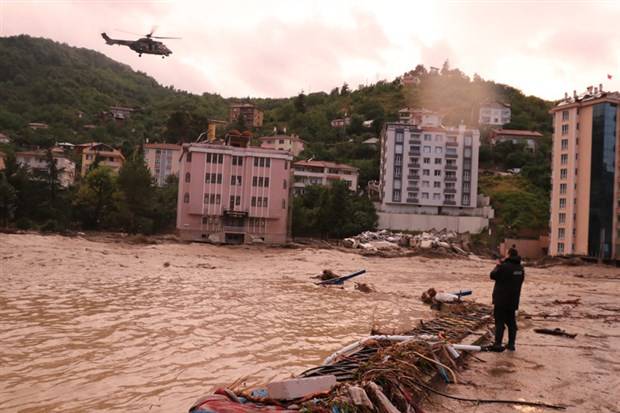 Türkiye’deki Sel Felaketinde 27 Kişi Hayatını Kaybetti