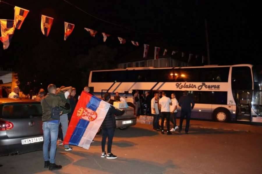 Bu Sabah Çok Sayıda Sırp Vuçiç’e Destek İçin Belgrad’a Gitti