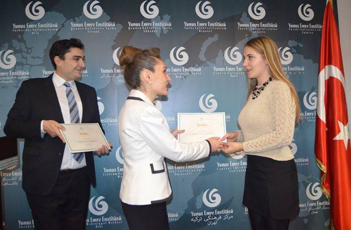 Kosovalı Gençler Sertifikalarını Bakan Çağlayan'dan Aldı