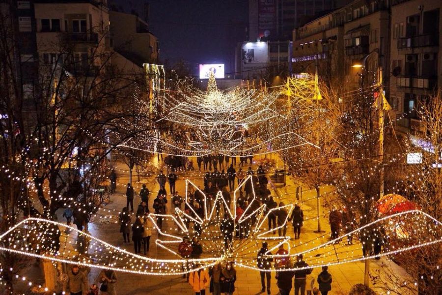 Priştine’ye Yıl Sonu Kutlamaları için Prag ve Viyana Misali Süsleme Masrafları