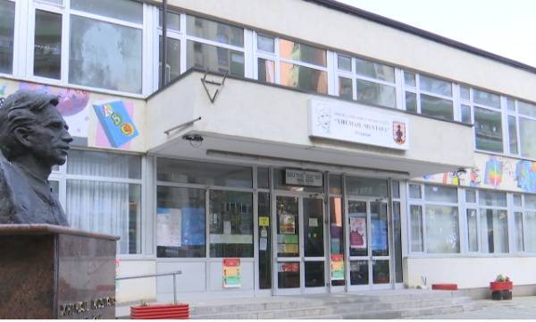 Priştine’nin Bir İlkokulunda 30 Öğrenci ve Bir Öğretmen Covid’ten Enfekte Oldu
