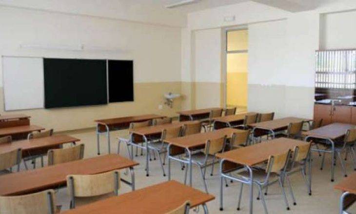 Sendika Eğitim Yılının Sona Erdiğini,  Bakanlık ise 28 Haziran’da Sona Ereceğini Duyurmaktadır