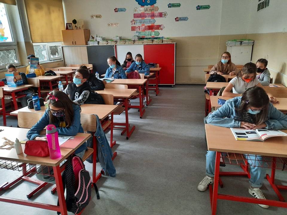 Kosova’nın Tüm Okullarında Bugün Yeni Öğretim Yılı Başladı