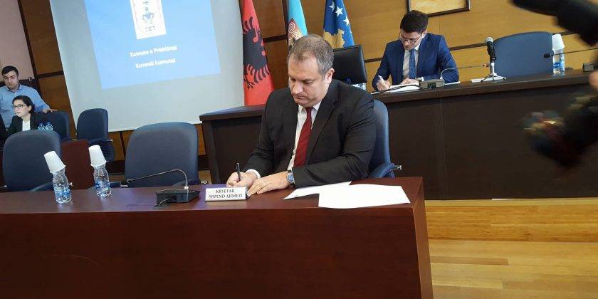 Shpend Ahmeti ve Priştine Belediye Meclis Üyeleri Yemin Etti