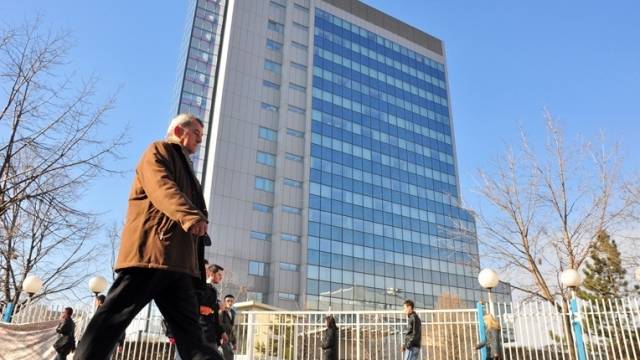 Devlet Abluka İçinde