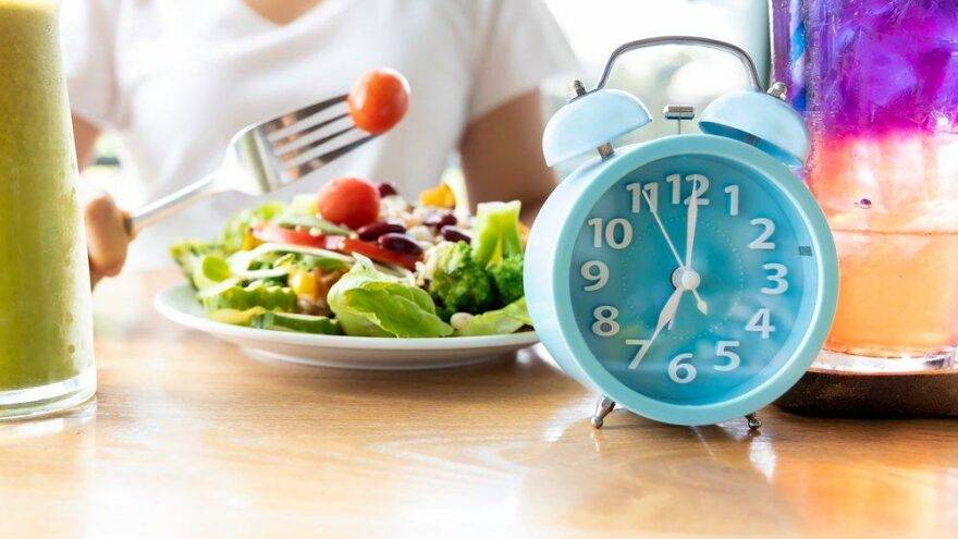 Günde üç öğün yemek zararlı mı?