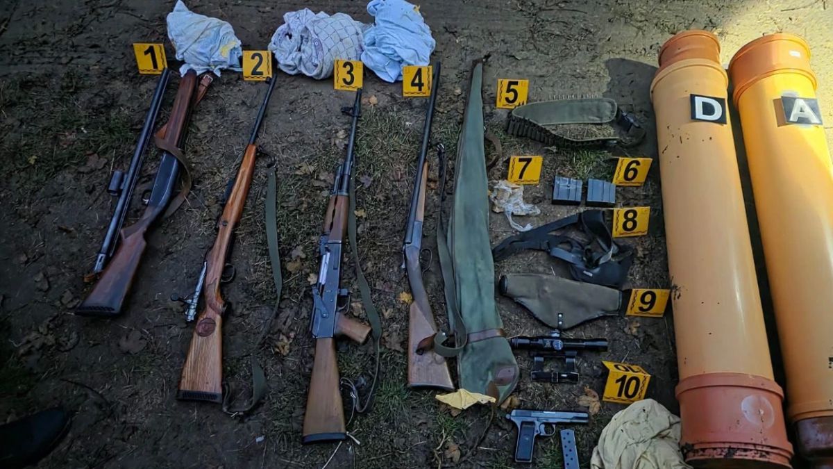 Kosova Polisi, Zubin Potok’ta Silah ve Mühimmat Ele Geçirdi